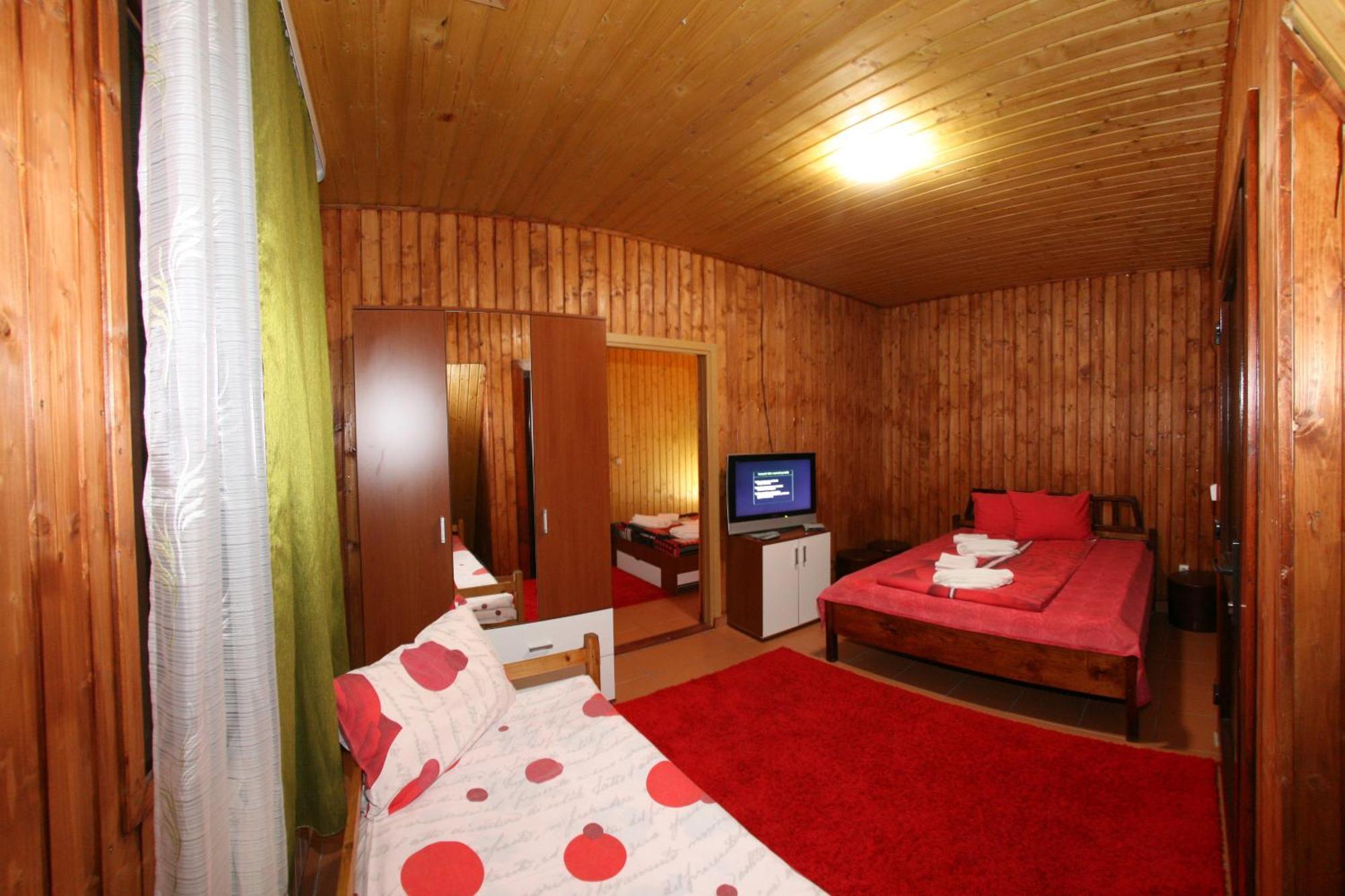 Pensiunea El Plazza Băile Herculane Camera foto