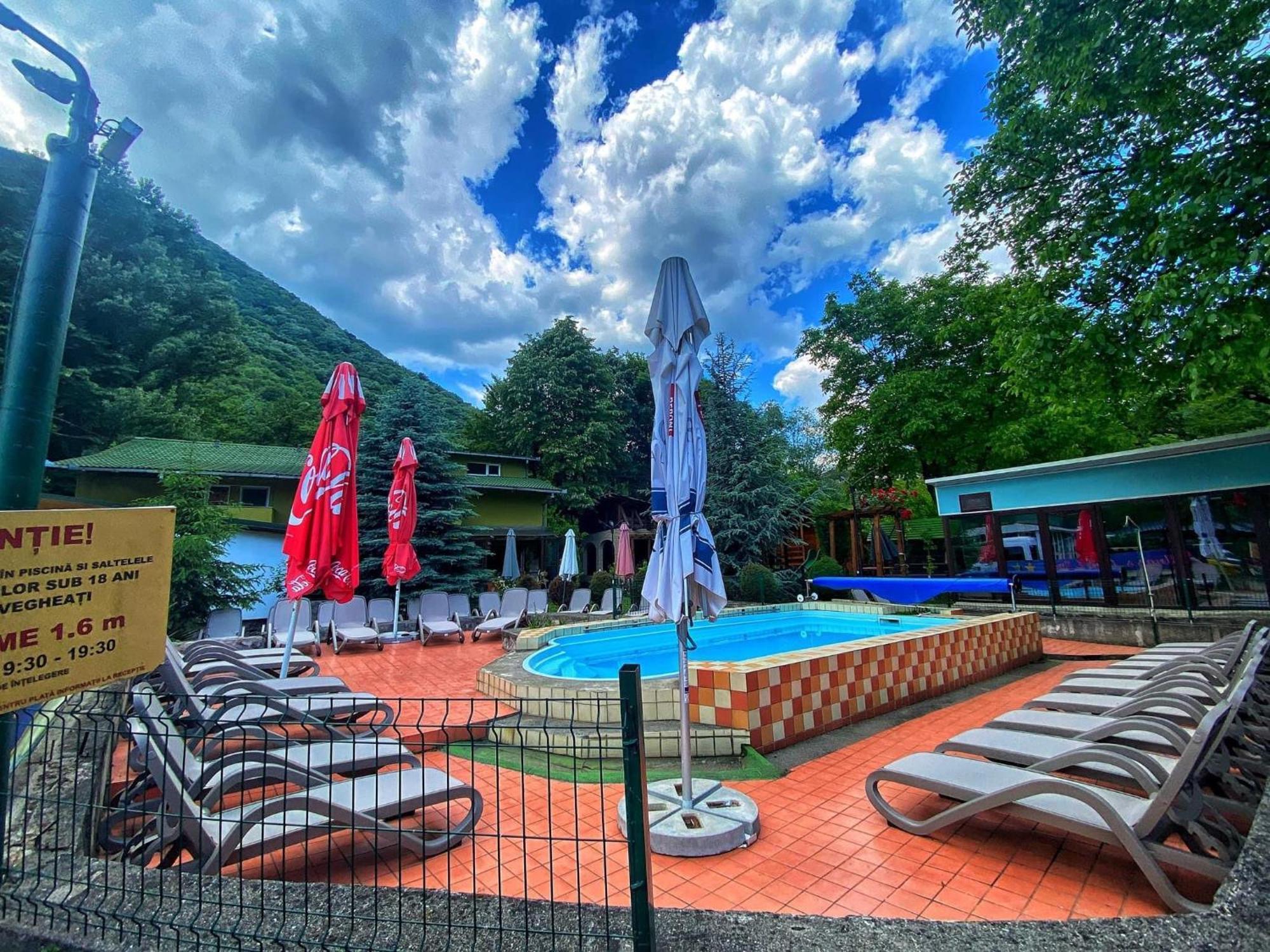 Pensiunea El Plazza Băile Herculane Esterno foto